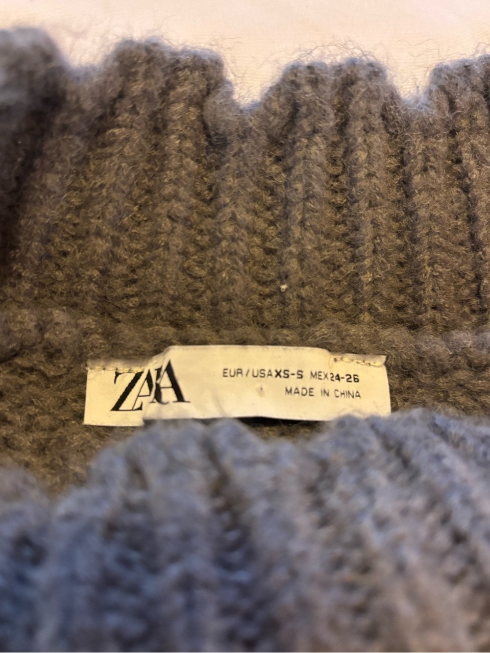 Zara Charcoal Cable-Knit Mock Neck Sleeveless Crew Sweater Vest, size xs-s - Picture 8 of 11